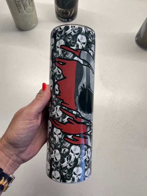 Skull gray and red men's insulated cup