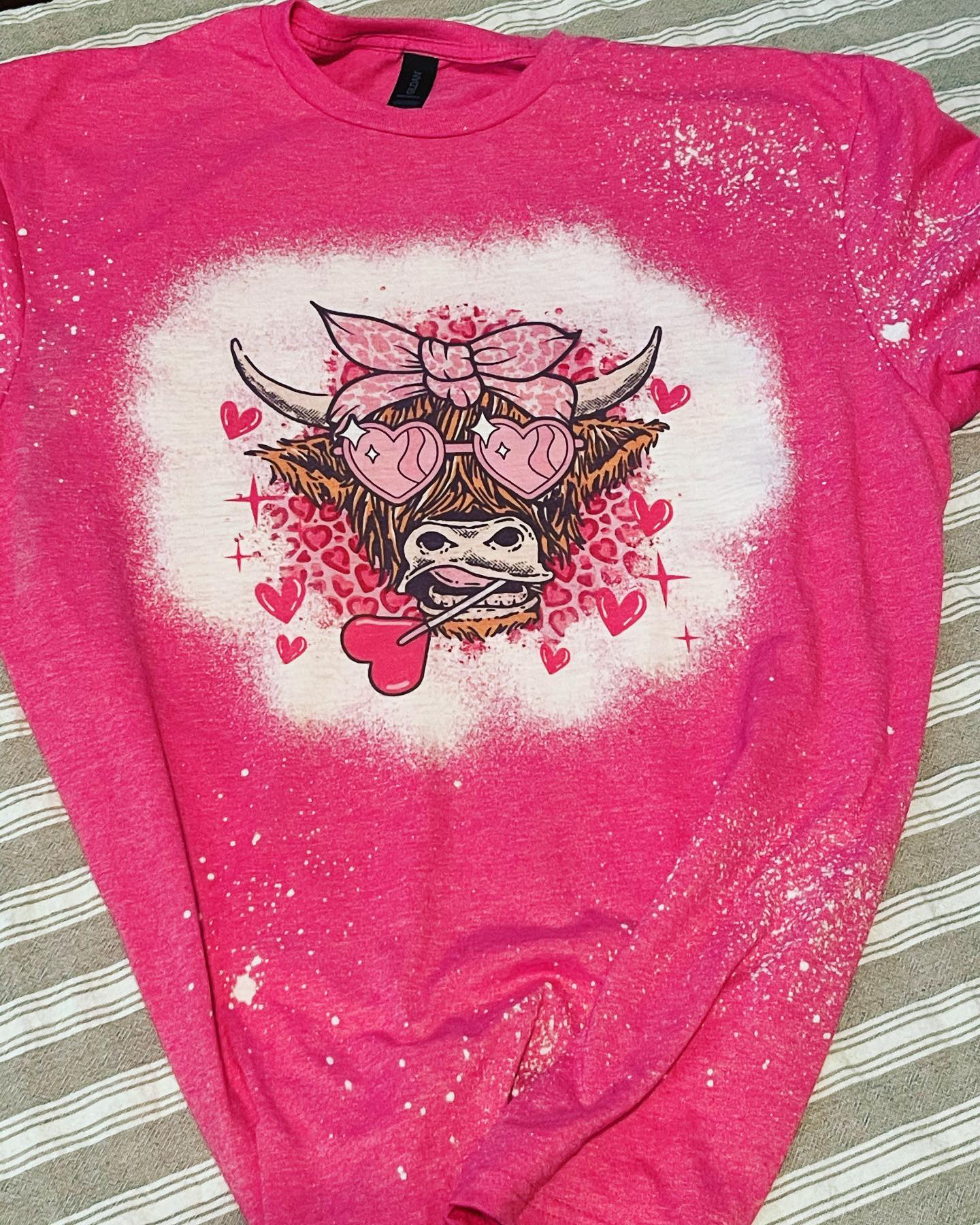 Highland cow Valentines Day bleached tee